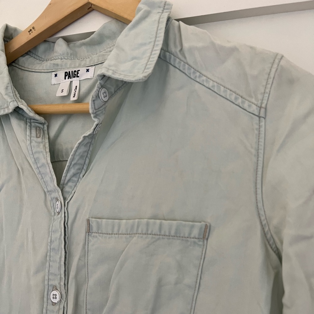 Button down chambray top. Lightweight and great condition. NWOT